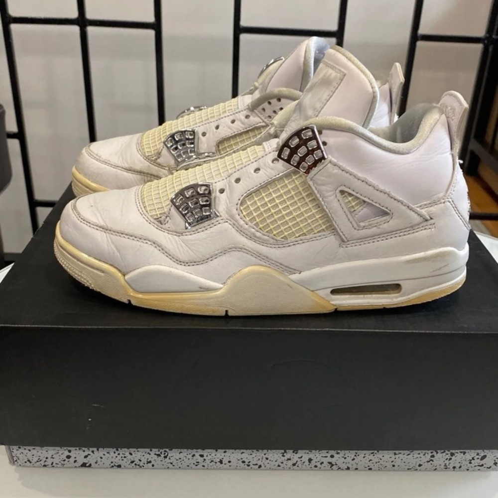 Jordan 4 pure money